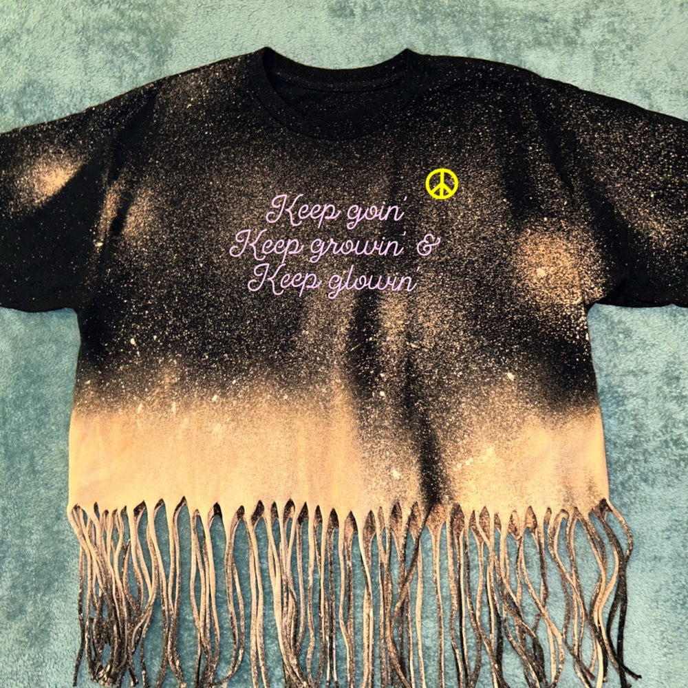 Women’s large fringe shirt